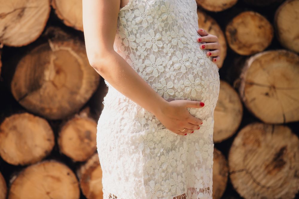 Look And Feel Fabulous In A Maternity Dress At Home Celebrations